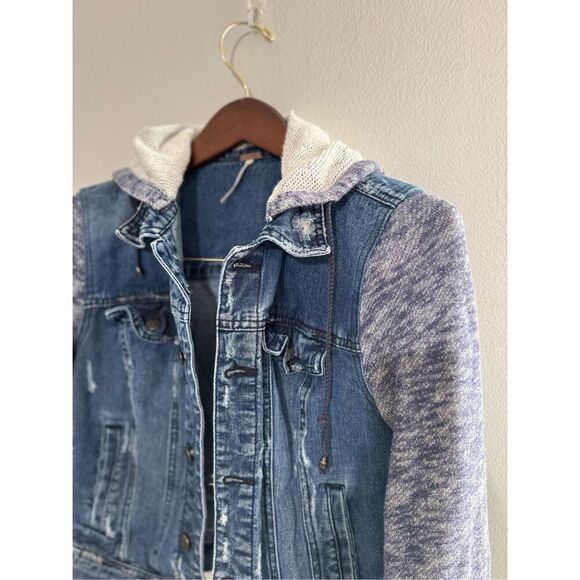Free People Distressed Denim Jacket with Knit Sleeves & Hood Women's Size Small - Picture 2 of 11